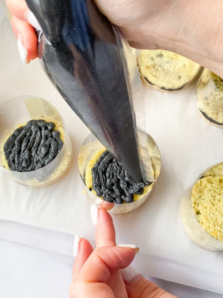 Monoporzioni al limone e sesamo nero